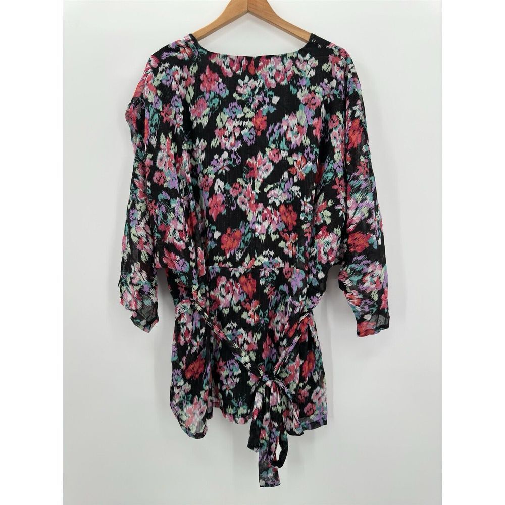 Nasty Gal Plus Size Dark Floral Belted Wrap Top Women's Size 18 NEW - Picture 2 of 8